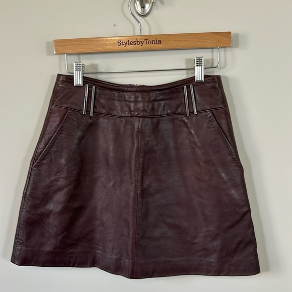 REISS Lambs Leather Vale Mini Skirt Brown High Rise A Lined Lined Sz US 2 - Picture 2 of 11